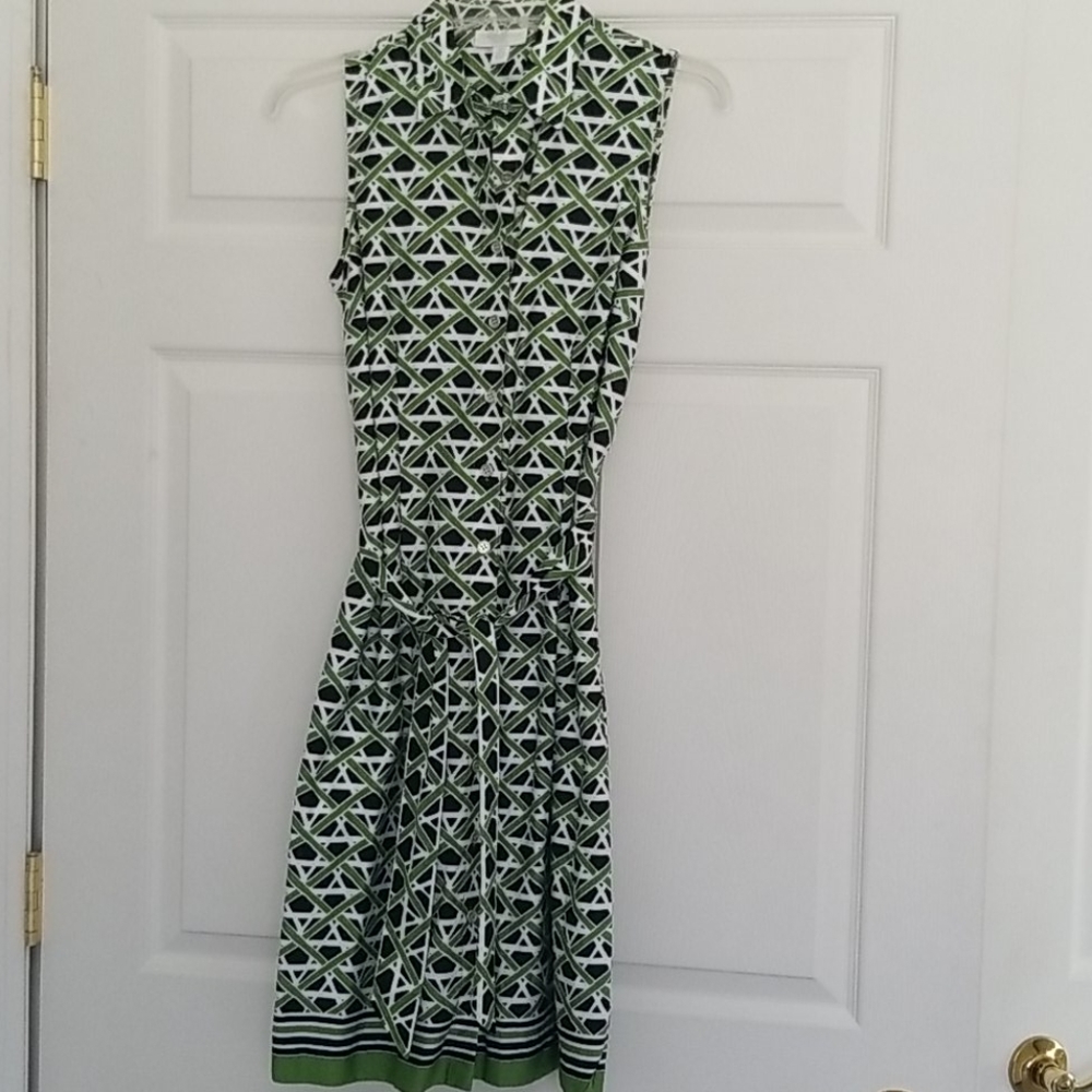 Classic sleeveless dress